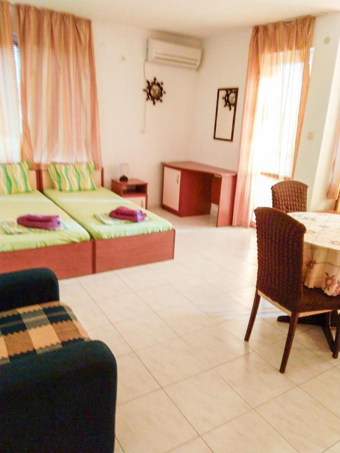 Kъща За Гости Липите Hotel Szinemorec Kültér fotó